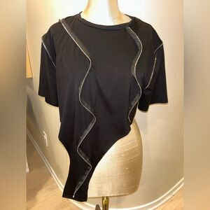 AKIRA Black Asymmetrical Short Sleeve Top zipper detail